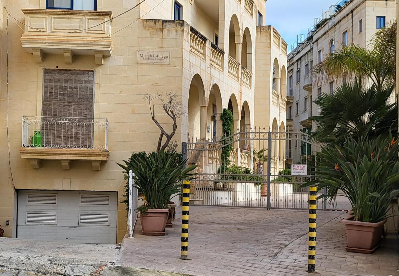 Ir-Rixa Holiday Penthouse Għajnsielem Eksteriør billede