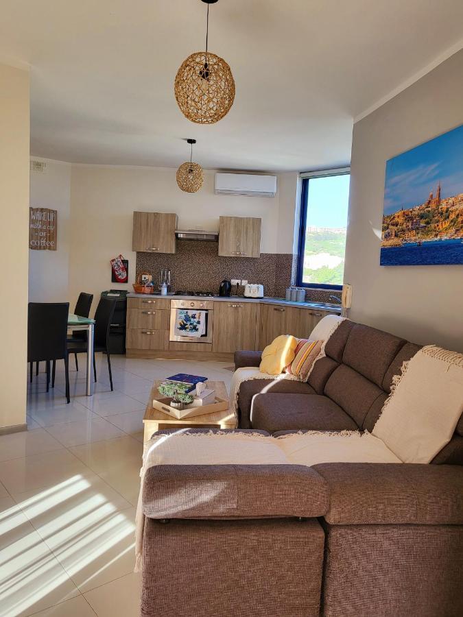 Ir-Rixa Holiday Penthouse Għajnsielem Eksteriør billede